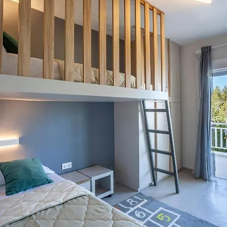 아파트 Calypso Front 하니오티