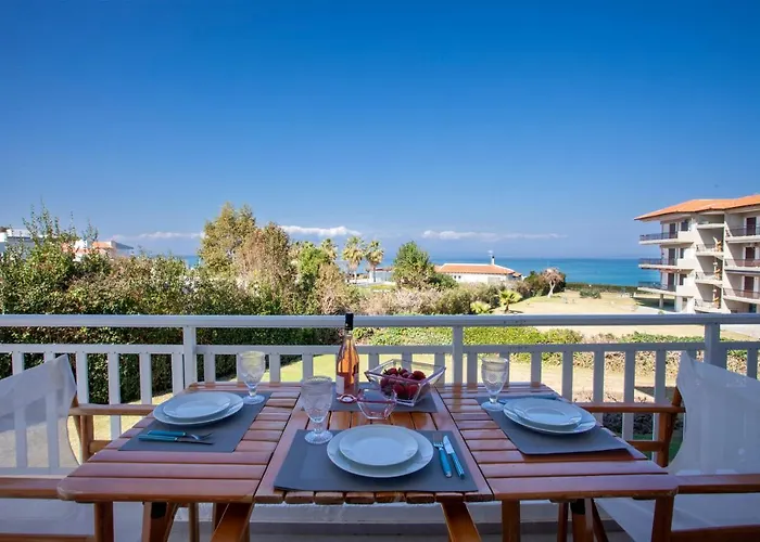 Calypso Front Chaniotis