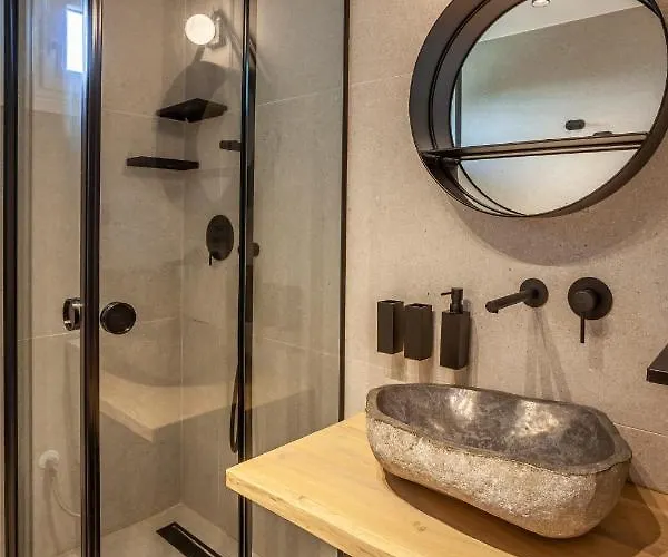 Calypso Front * Chaniotis